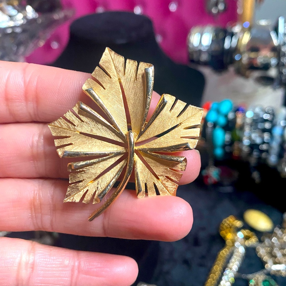 Trifari signed large gold leaf brooch